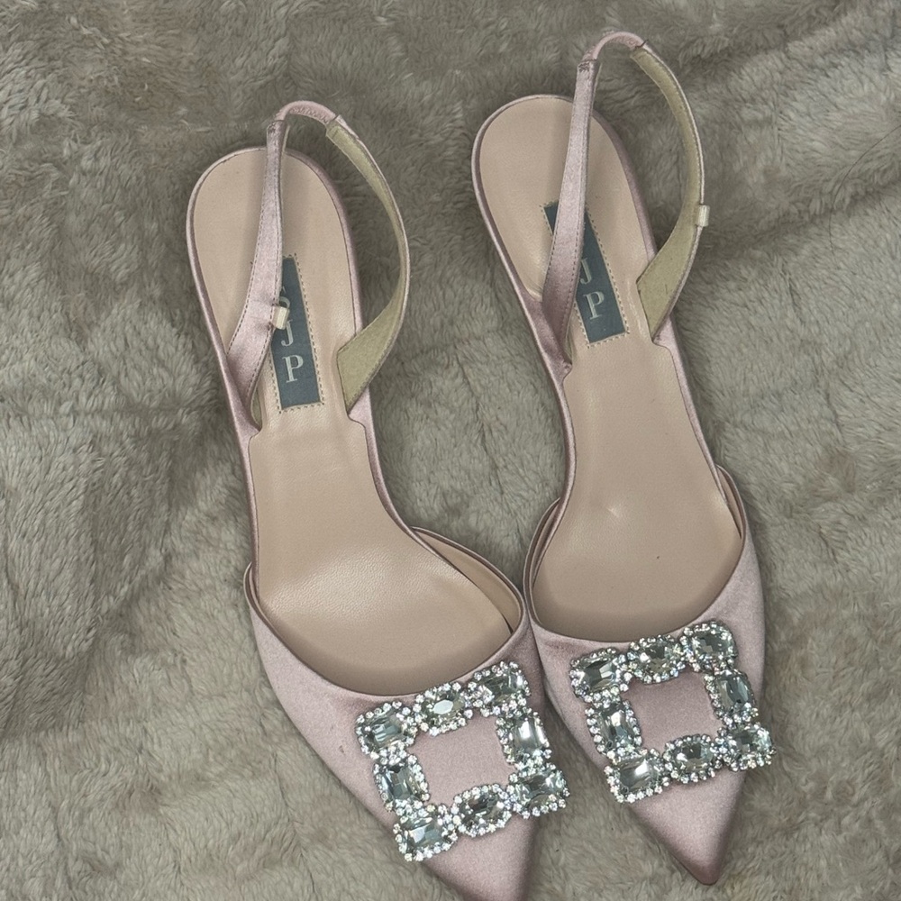 SJP Pink Heels with Rhinestone Buckle Brand new size 8